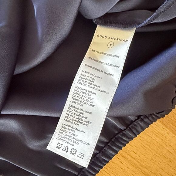 Good American Satin Wrap top - Picture 10 of 10